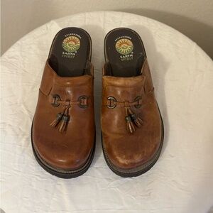 Earth Spirit women’s Brown Leather Slip-On Shoes